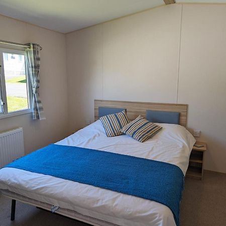 Lovely Bright Modern Caravan Swanage On Peaceful And Tranquil Holiday Park Exterior photo